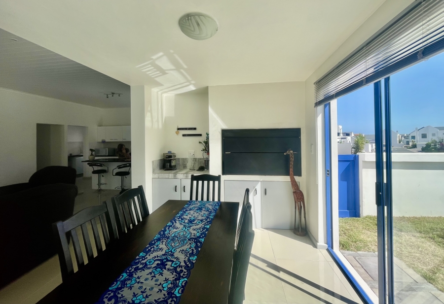3 Bedroom Property for Sale in Blue Lagoon Western Cape